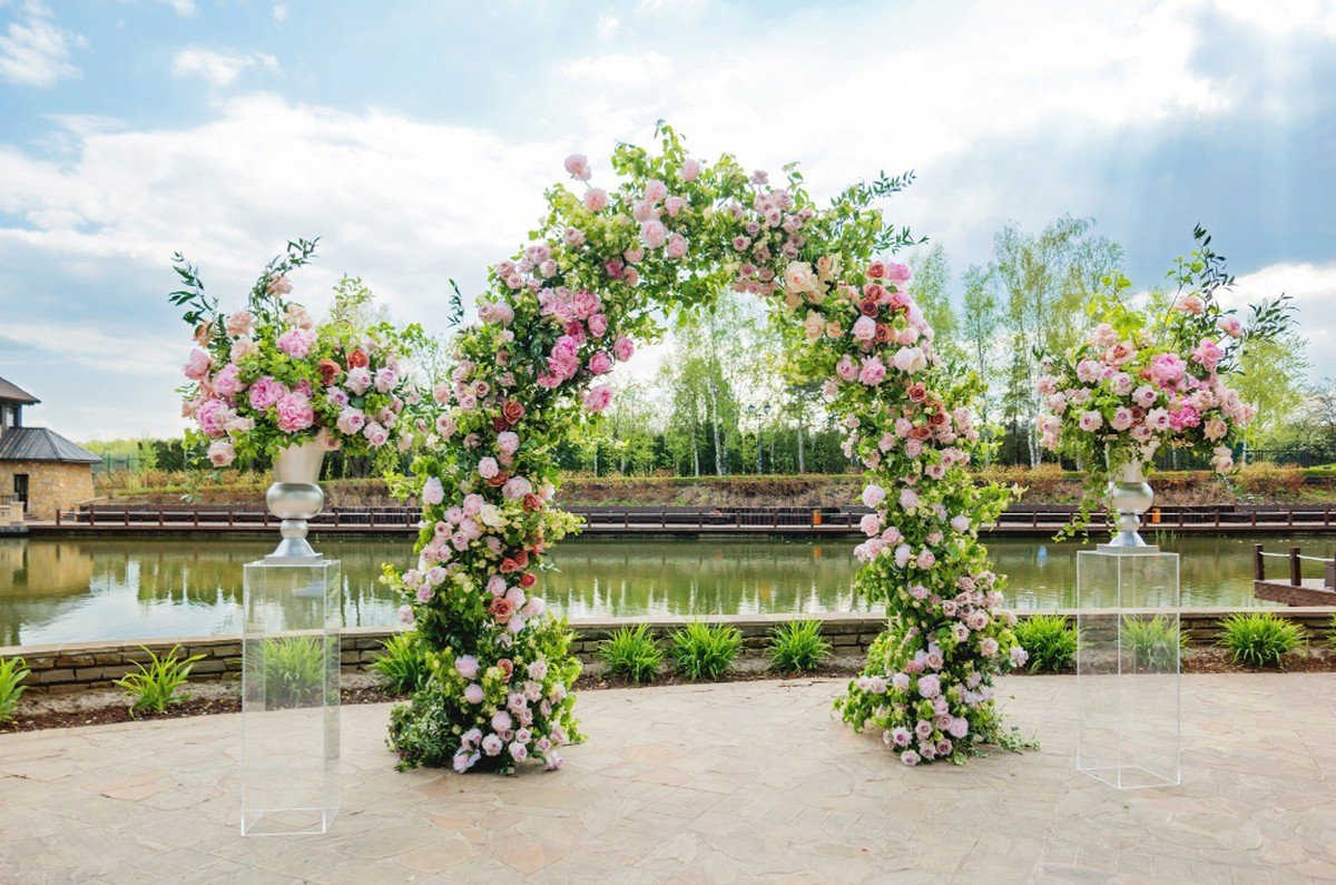 outdoor wedding decoration in Dubai