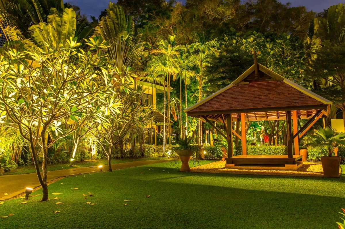 outdoor lights in dubai