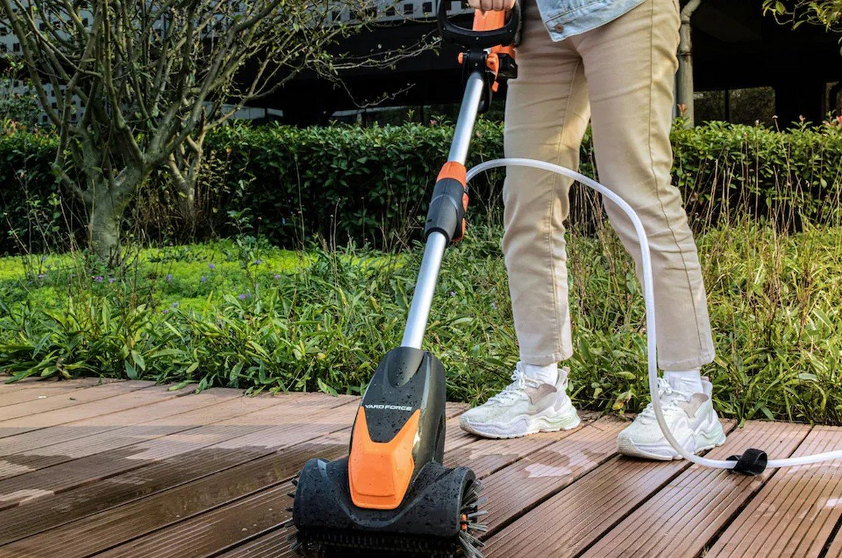 Wooden Patio Cleaning in Dubai