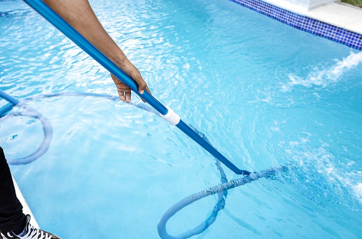 Pool Vacuum Cleaning