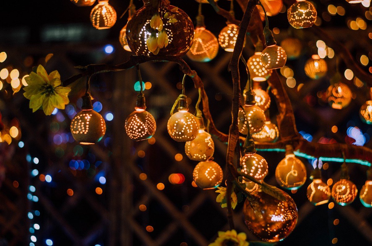 Hanging Lanterns