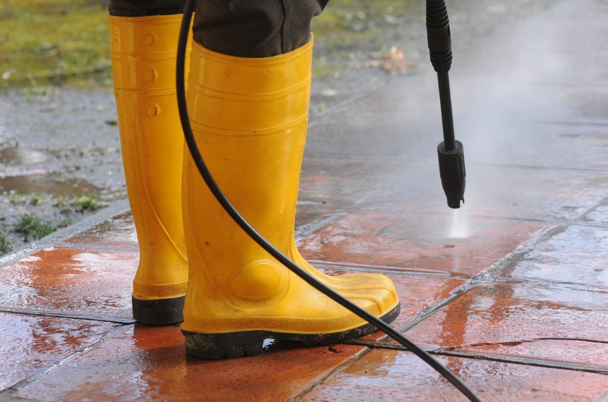 Pressure Washing Stone in Dubai