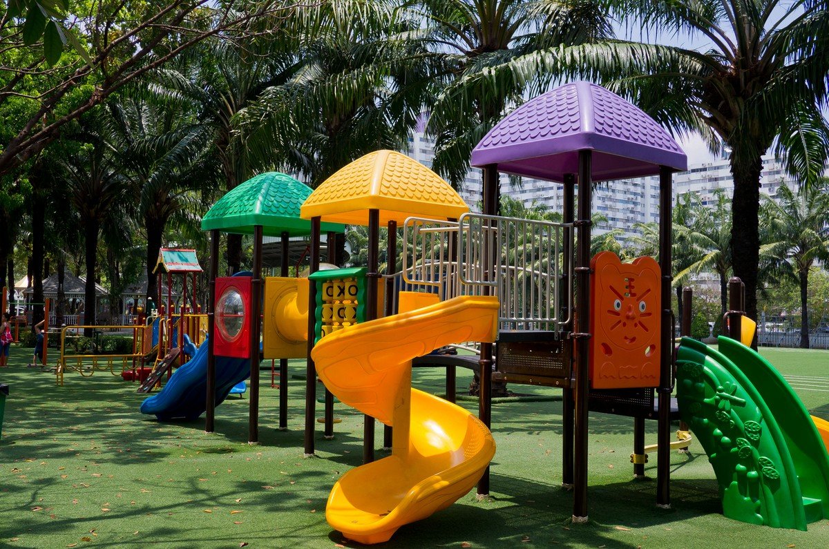 outdoor play equipment dubai