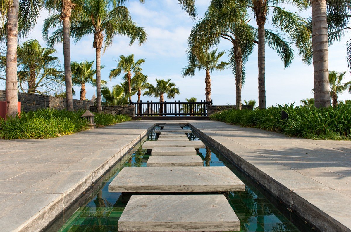 Dubai Pathways, Patios and Stonework
