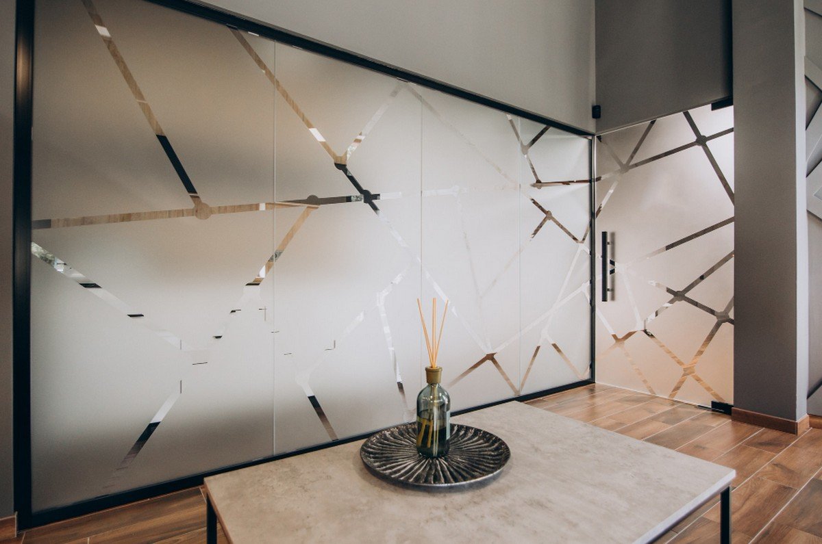 glass installation in Dubai