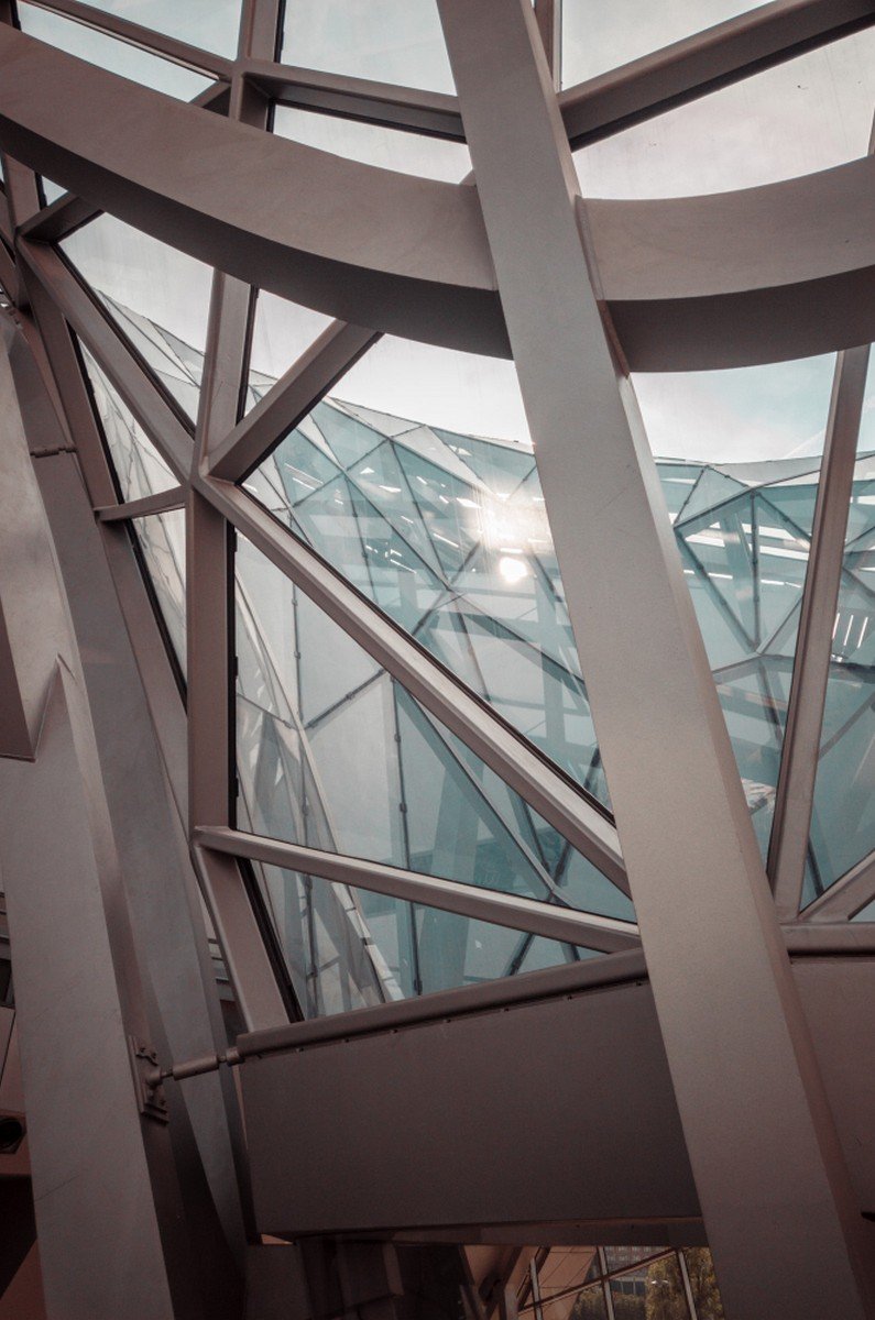 Custom Glass Installation Services in Dubai